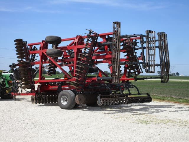 Image of Case IH 335VT equipment image 2