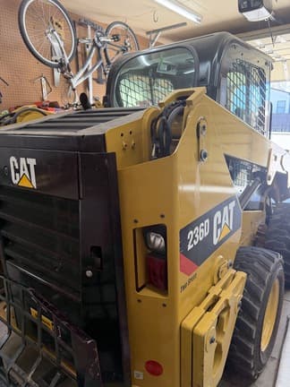 Image of Caterpillar 236D equipment image 3