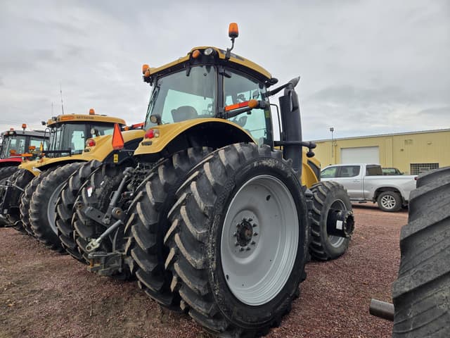 Image of Challenger MT675E equipment image 3