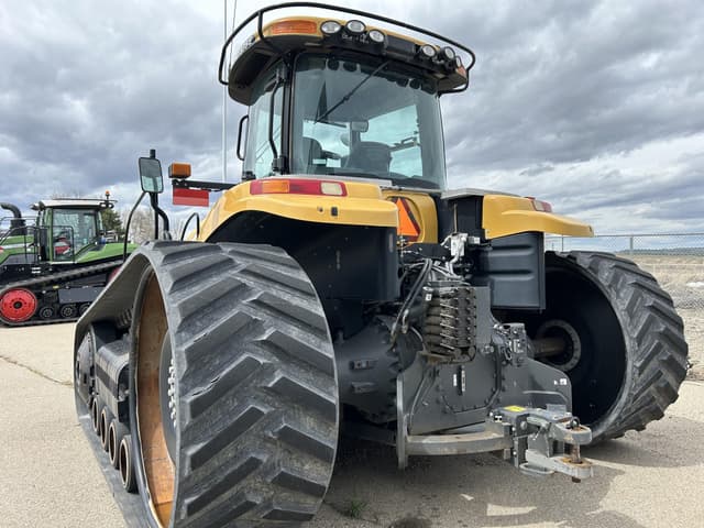 Image of Challenger MT875E equipment image 3