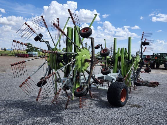 Image of CLAAS Liner 4000 equipment image 4