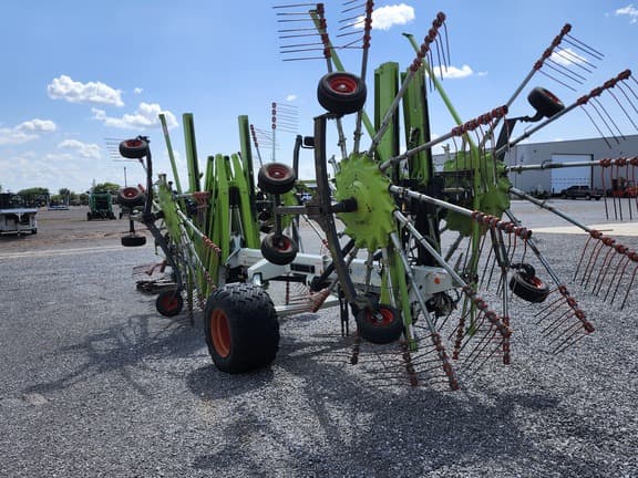 Image of CLAAS Liner 4000 equipment image 2