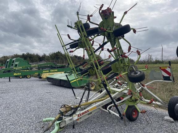 2015 CLAAS Volto 1100T Equipment Image0