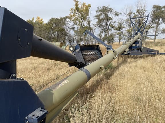 Image of Harvest International H1392 equipment image 4