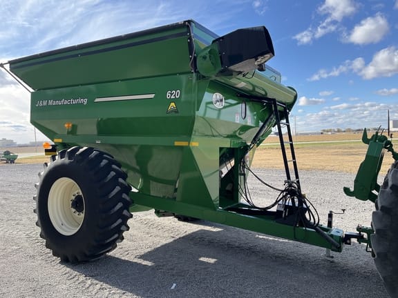 2015 J&M 620-14 Equipment Image0