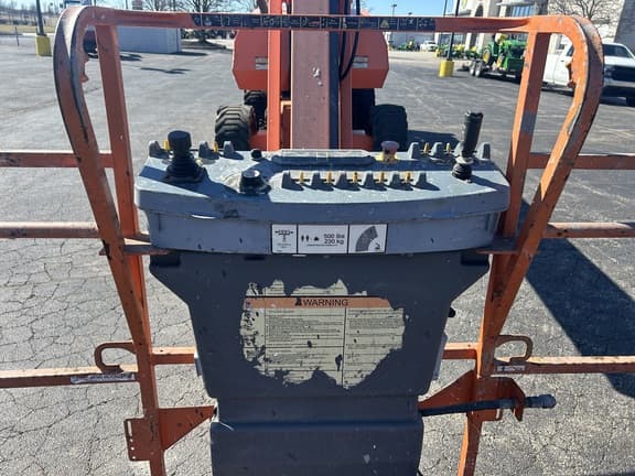 Image of JLG 800AJ equipment image 4