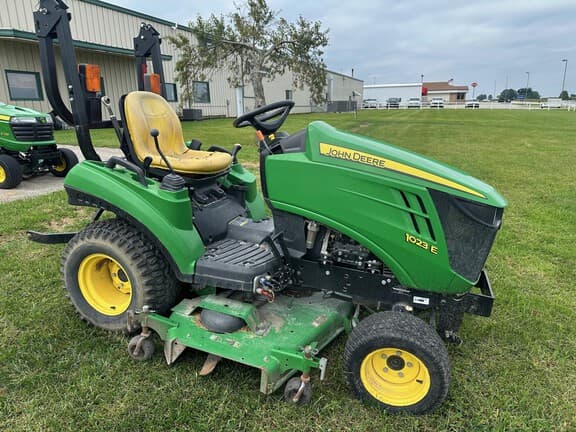 Image of John Deere 1023E equipment image 1