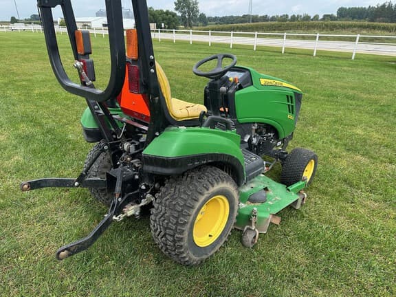 Image of John Deere 1023E equipment image 2