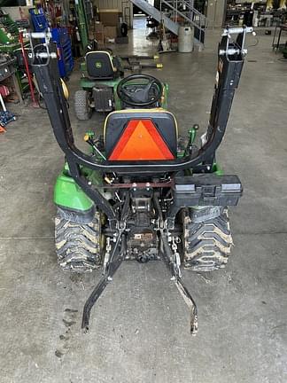 Image of John Deere 1023E equipment image 4