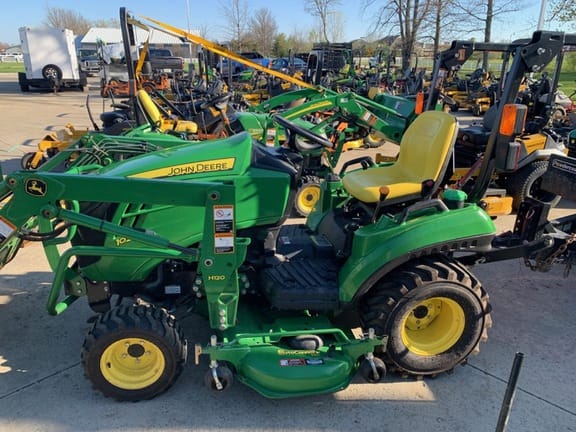 2015 John Deere 1023E Equipment Image0