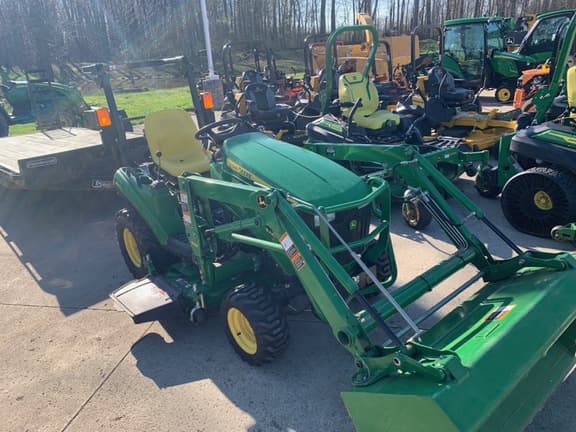 Image of John Deere 1023E equipment image 2