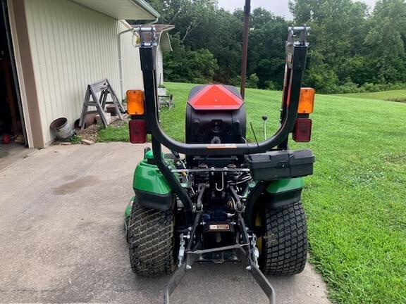 Image of John Deere 1023E equipment image 2