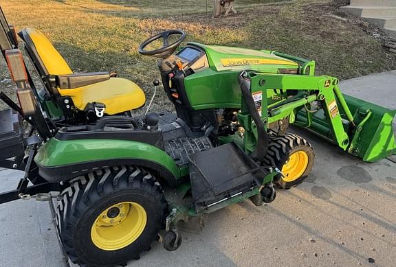 Image of John Deere 1025R equipment image 2