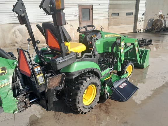 Image of John Deere 1025R equipment image 4