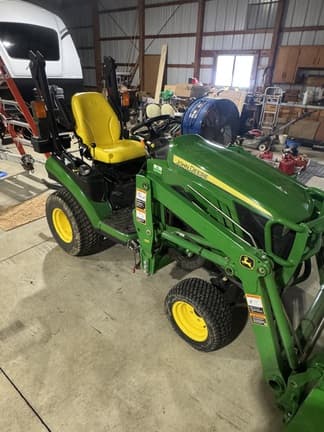 Image of John Deere 1025R equipment image 2