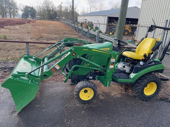 Image of John Deere 1025R equipment image 3