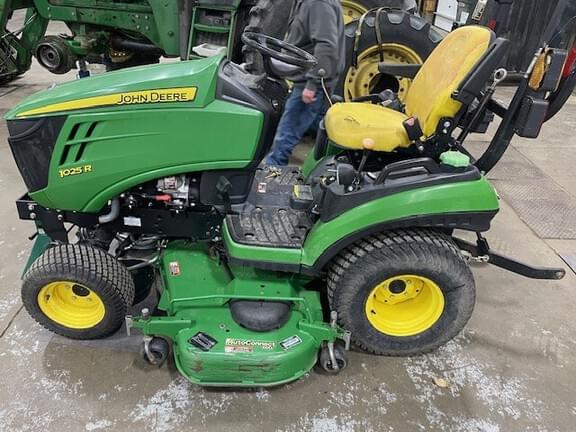 Image of John Deere 1025R equipment image 1