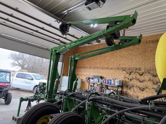 Image of John Deere 1775 equipment image 2