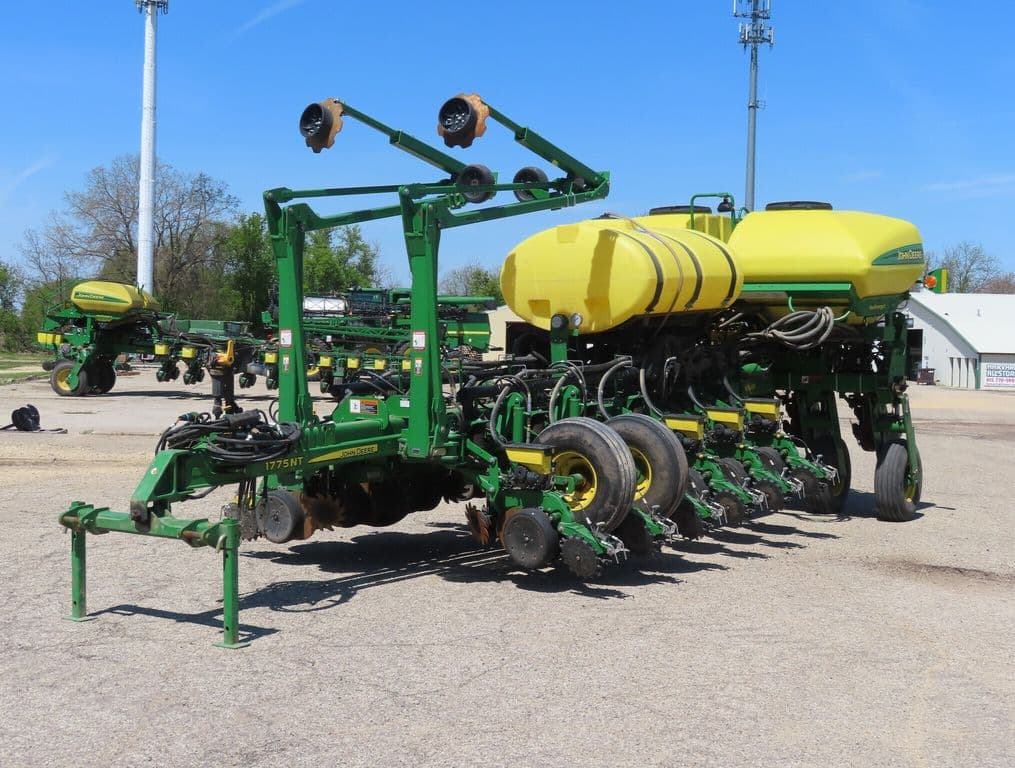 Image of John Deere 1775 Primary image