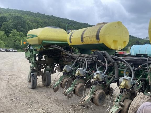 Image of John Deere 1775 Primary image