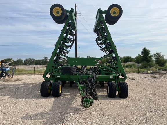 Image of John Deere 1890 equipment image 1