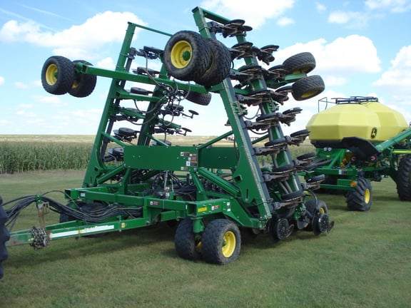 2015 John Deere 1890 Equipment Image0