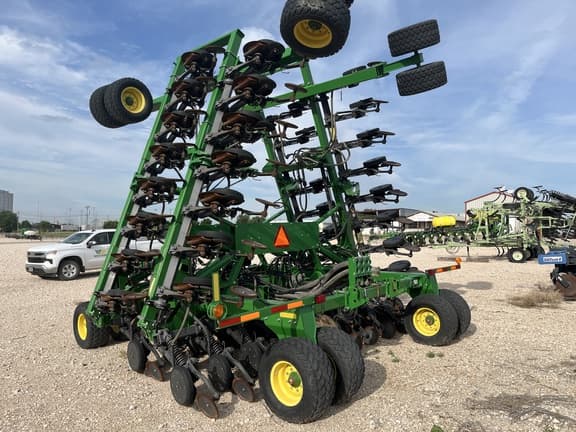 Image of John Deere 1890 equipment image 3