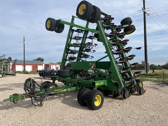 2015 John Deere 1890 Equipment Image0