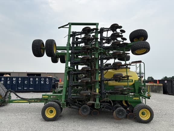 Image of John Deere 1990 equipment image 3
