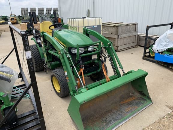 Image of John Deere 2025R equipment image 1
