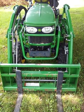 Image of John Deere 2025R equipment image 1