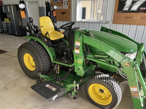 Image of John Deere 2032R equipment image 1