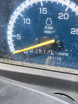 Image of John Deere 2032R equipment image 4