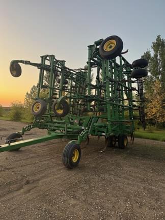 Image of John Deere 2410 equipment image 3
