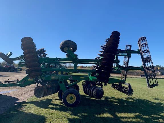 Image of John Deere 2623 equipment image 2