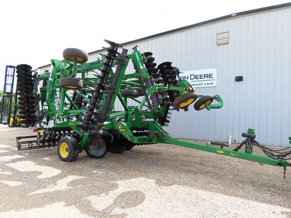 Image of John Deere 2623VT equipment image 2
