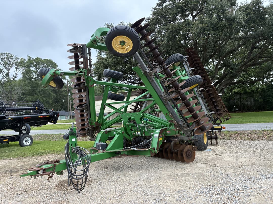Image of John Deere 2623VT Primary image