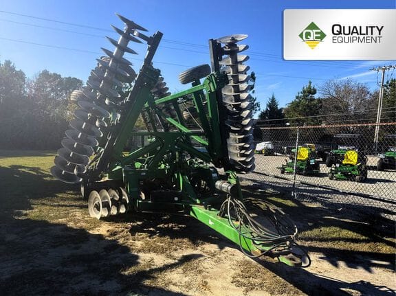 2015 John Deere 2623VT Equipment Image0