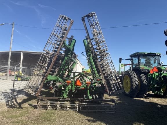 Image of John Deere 2623VT equipment image 2