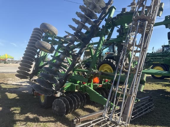 Image of John Deere 2623VT equipment image 3