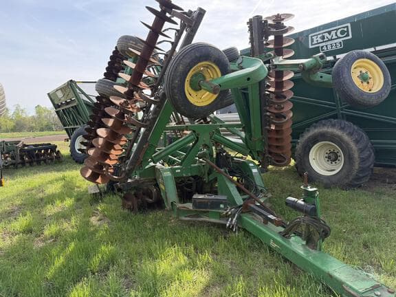 Image of John Deere 2623VT equipment image 3