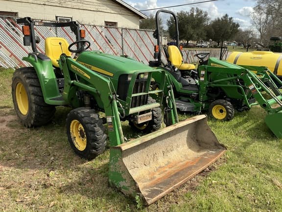 Image of John Deere 3032E equipment image 1