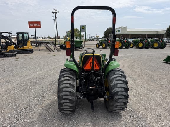 Image of John Deere 3038E equipment image 3