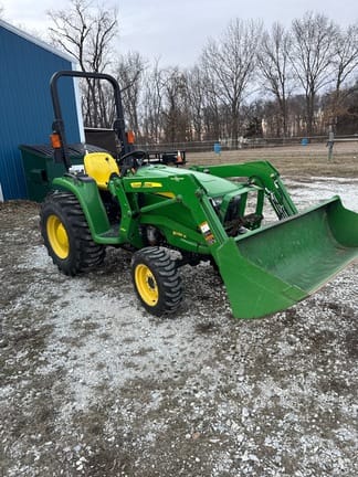 2015 John Deere 3038E Equipment Image0