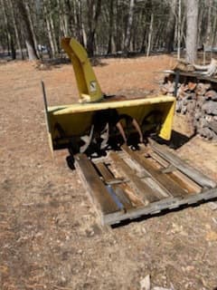 Image of John Deere 3046R equipment image 1