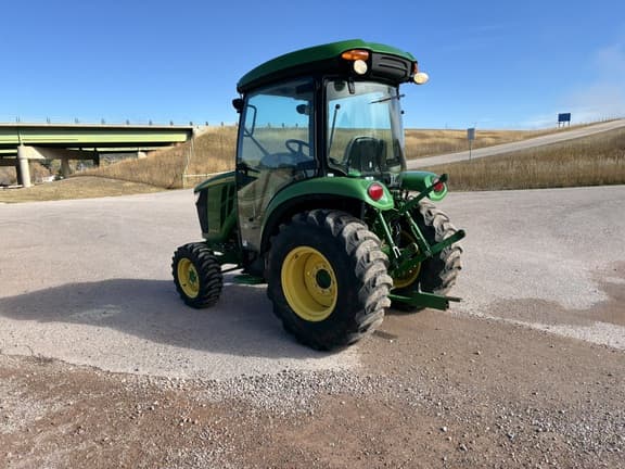 Image of John Deere 3046R equipment image 2