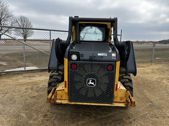 Image of John Deere 320E equipment image 3