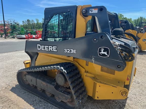 Image of John Deere 323E equipment image 1