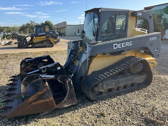 2015 John Deere 333E Equipment Image0
