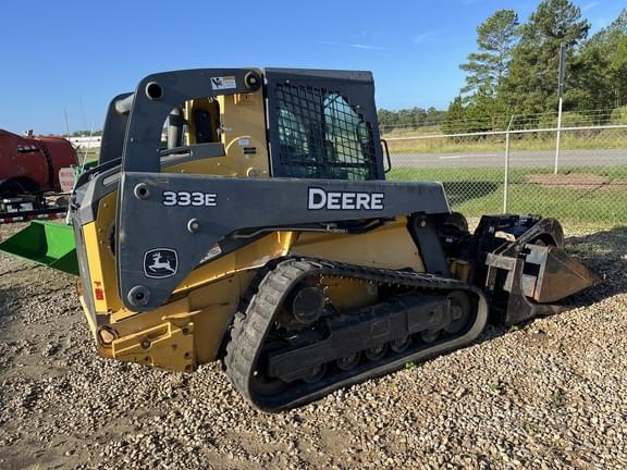 Image of John Deere 333E equipment image 2